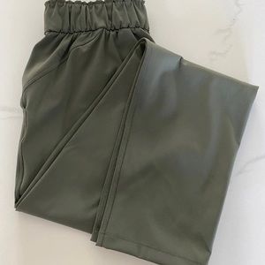 Lululemon keep moving pant